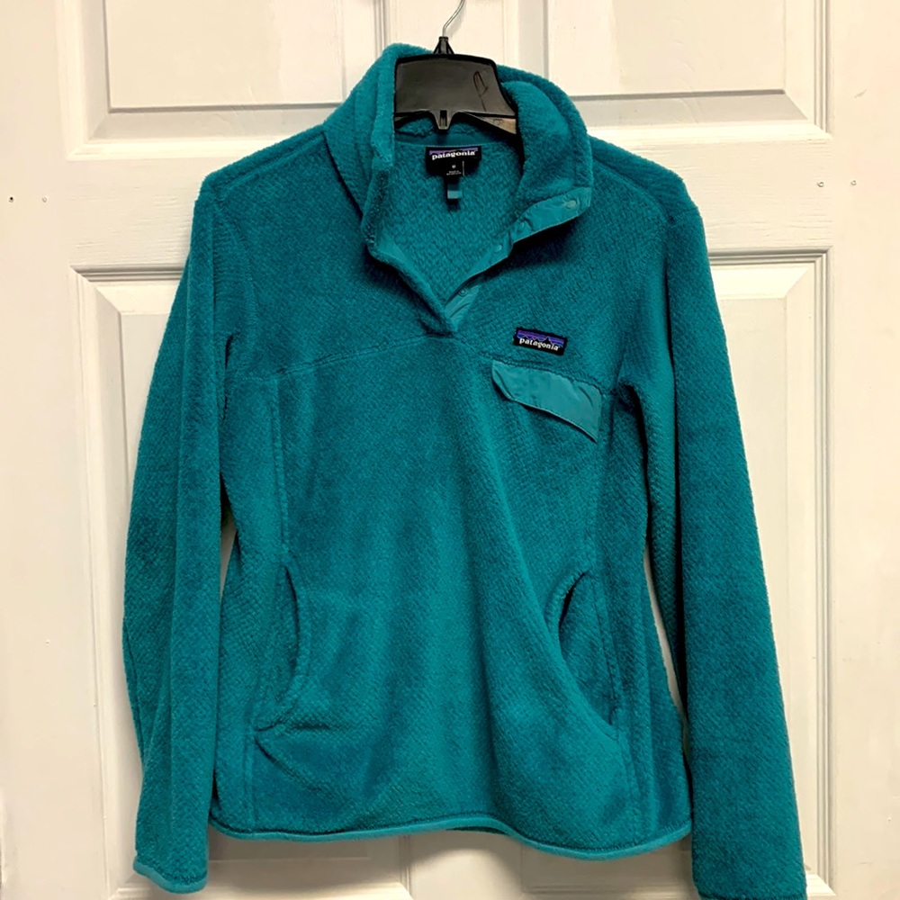 PATAGONIA 💟size Medium warm buy now ! Don’t pay $199 just buy this one !